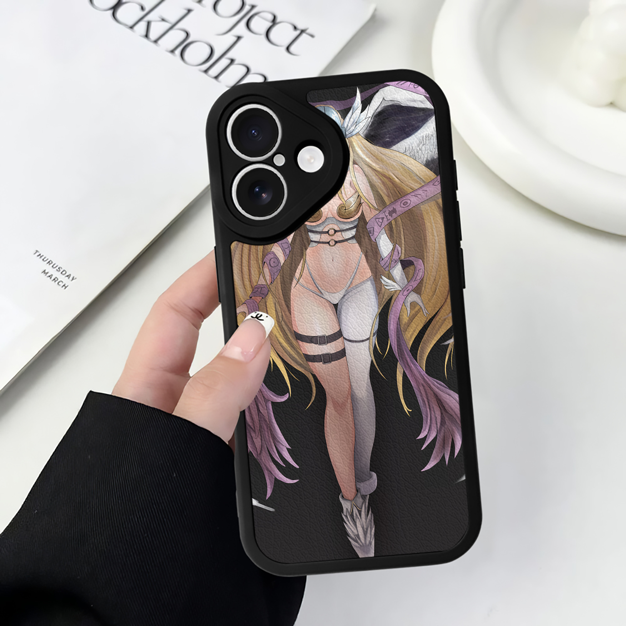 （画像用） Digimon デジタルモンスター/デジモン 【iPhone 16シリーズ対応】シリコンスマホケース（レザー調） 材質：シリコン